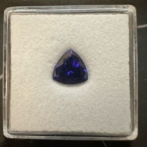 Elegant Tanzanite Gemstone trillion cut loose